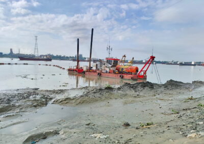 Dredging on Karnafuli River at Bakalia Char