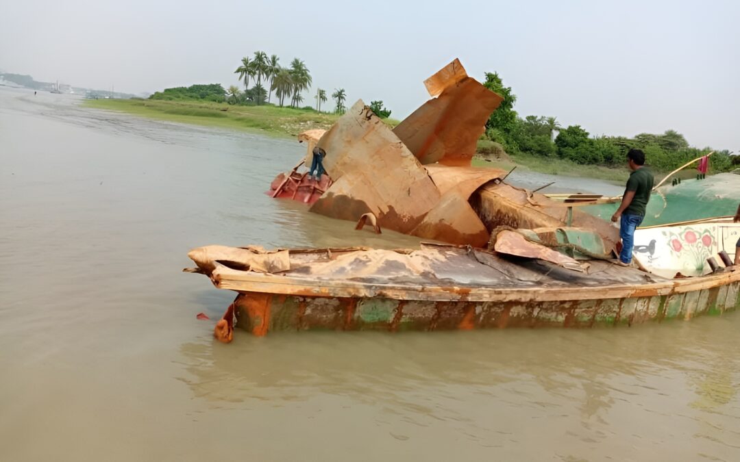 Salvage & Removal of Sunken Bulkhead MV Farhana-Farjana-Ajmir-5 from Karnafuli Channel